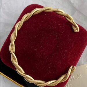 Gold Twisted Bracelet
